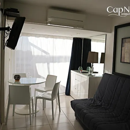 Capnat - Village Naturiste - Port Nature - 2 Pieces - Le Chardonnay * אגדה